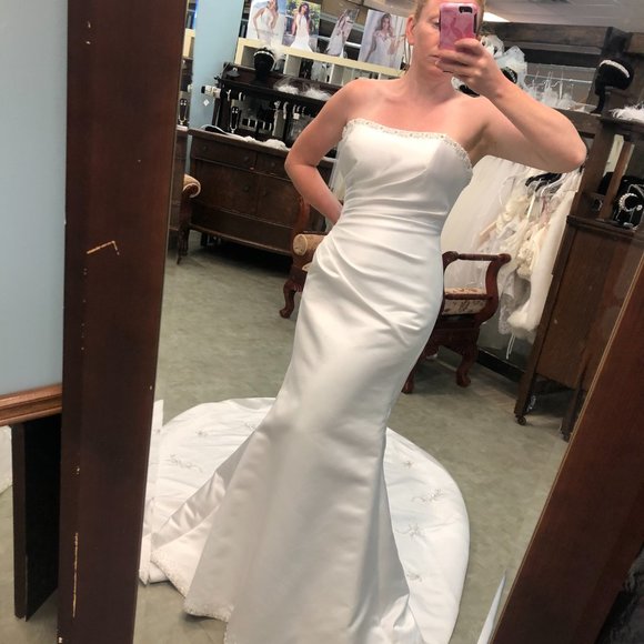 New Sexy Bridal Gown, White Mermaid Wedding Dress, Corset  Sz 6  Reg $1399 - Picture 3 of 10